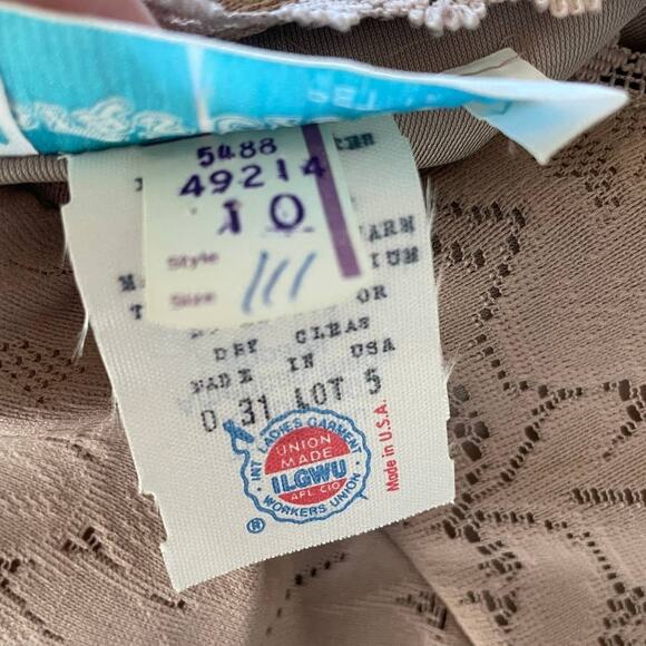 Vintage Lace Pleated Belted Dress - Picture 11 of 11